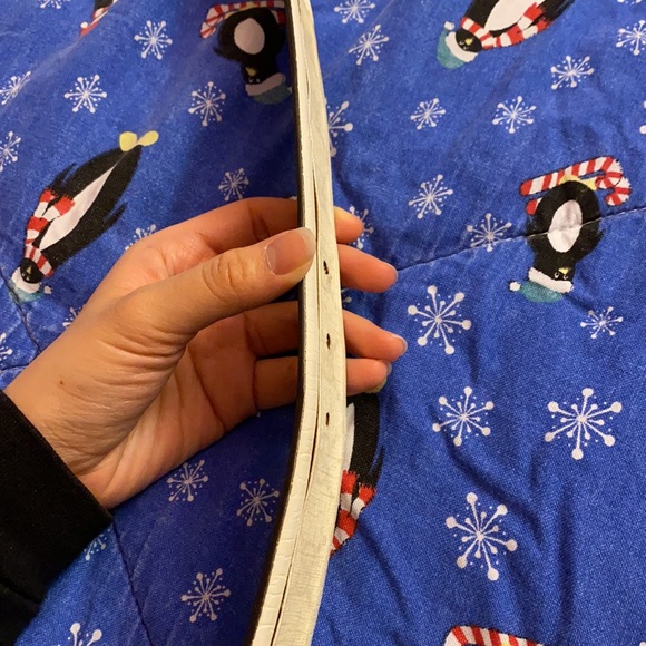 ✨AUTHENTIC Gucci White Belt w/ Large Logo ✨